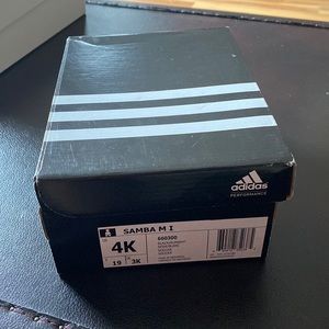 Adidas sneakers for baby size 4K samba classic